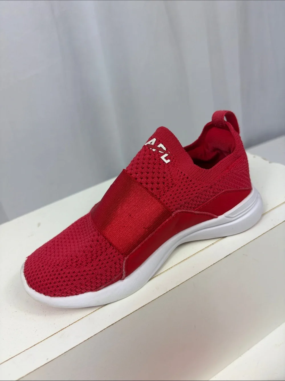 APL Kid's TechLoom Bliss in Red/White.